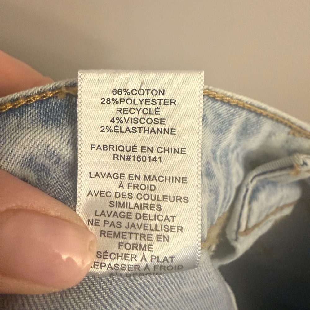 Frye Light Wash Cropped Straight-Leg Jeans | Size 28 - Picture 6 of 6